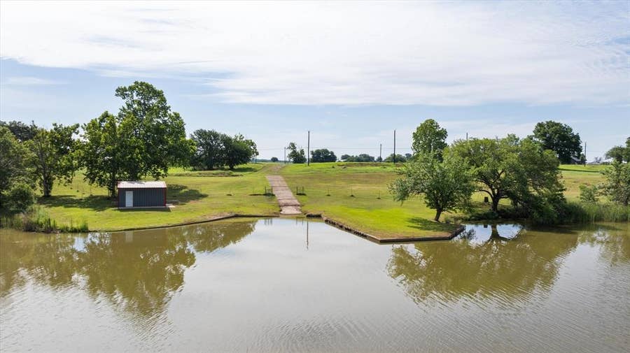 Property photo for 1810 Charlie Court, Granbury, TX