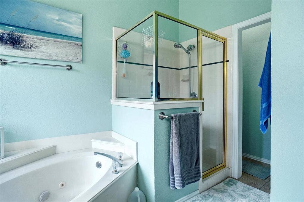 jet tub, oversized shower & toilet closet in spacious bath