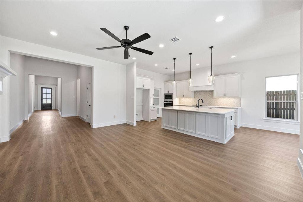 902 Boston Lane, River Oaks, TX 76114 902 Boston Lane, River Oaks, TX 76114