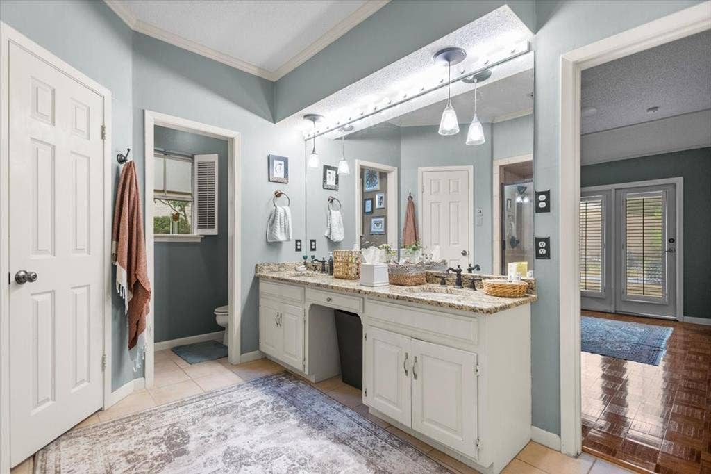 5911 Foxcroft Road, Tyler, TX 75703 5911 Foxcroft Road, Tyler, TX 75703