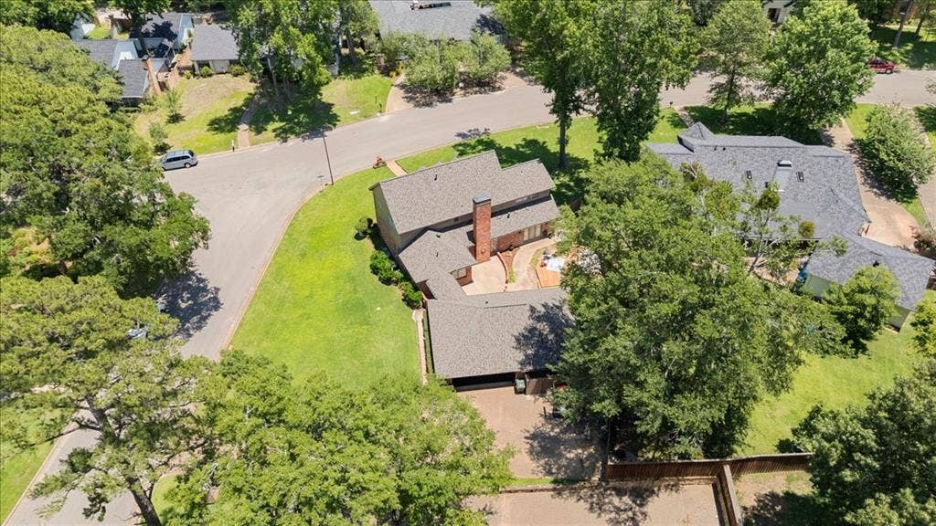 5911 Foxcroft Road, Tyler, TX 75703 5911 Foxcroft Road, Tyler, TX 75703