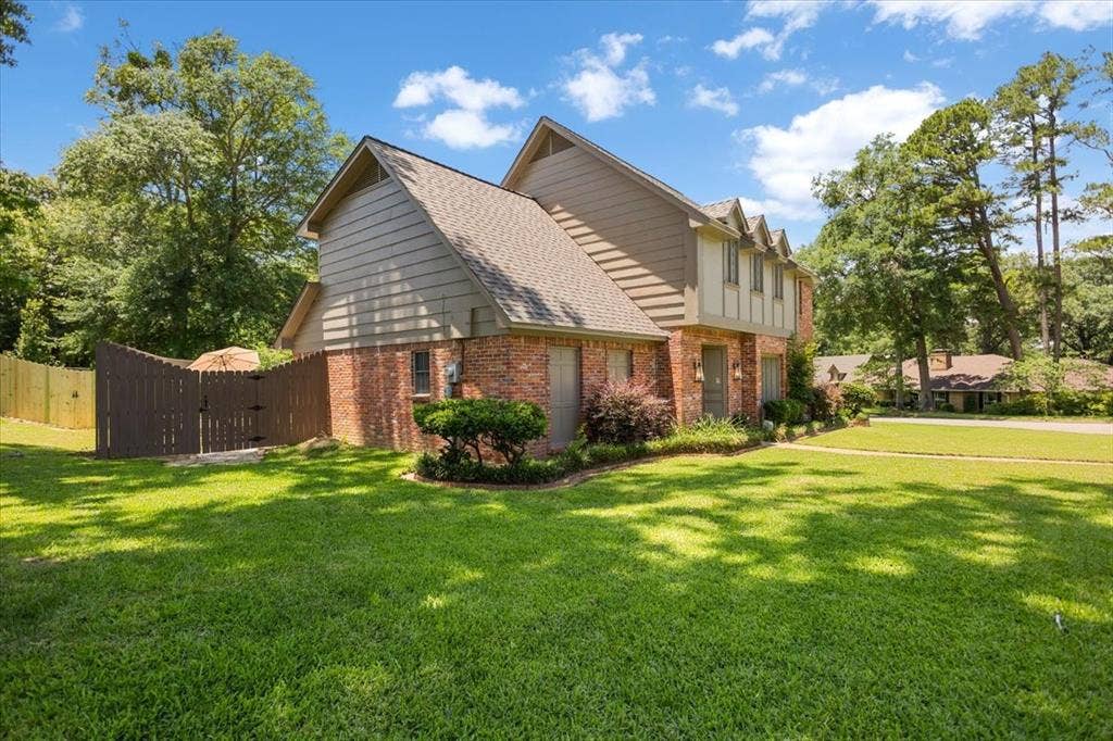 5911 Foxcroft Road, Tyler, TX 75703 5911 Foxcroft Road, Tyler, TX 75703