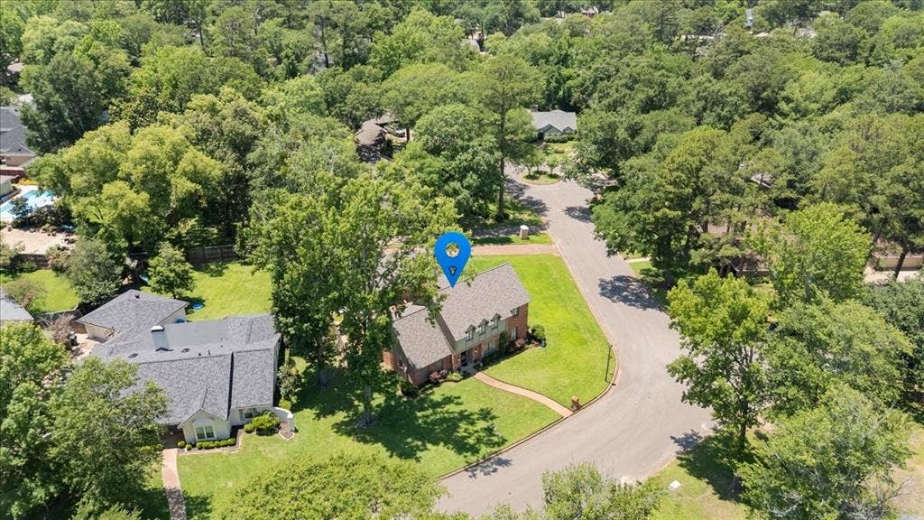 5911 Foxcroft Road, Tyler, TX 75703 5911 Foxcroft Road, Tyler, TX 75703