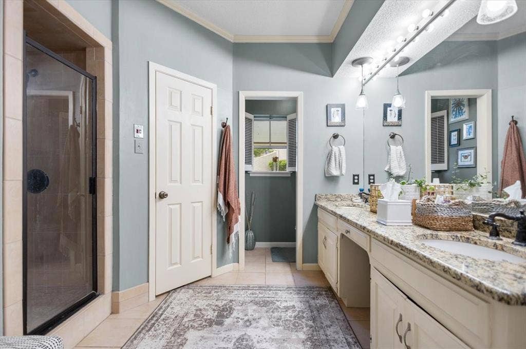 5911 Foxcroft Road, Tyler, TX 75703 5911 Foxcroft Road, Tyler, TX 75703