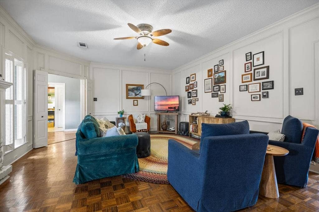 5911 Foxcroft Road, Tyler, TX 75703 5911 Foxcroft Road, Tyler, TX 75703