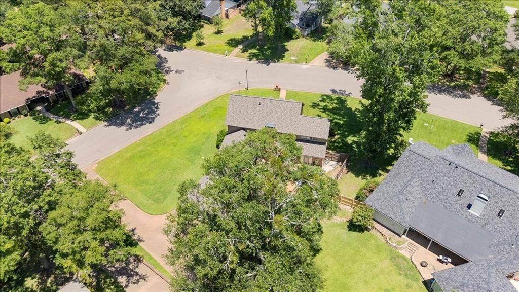 5911 Foxcroft Road, Tyler, TX 75703 5911 Foxcroft Road, Tyler, TX 75703