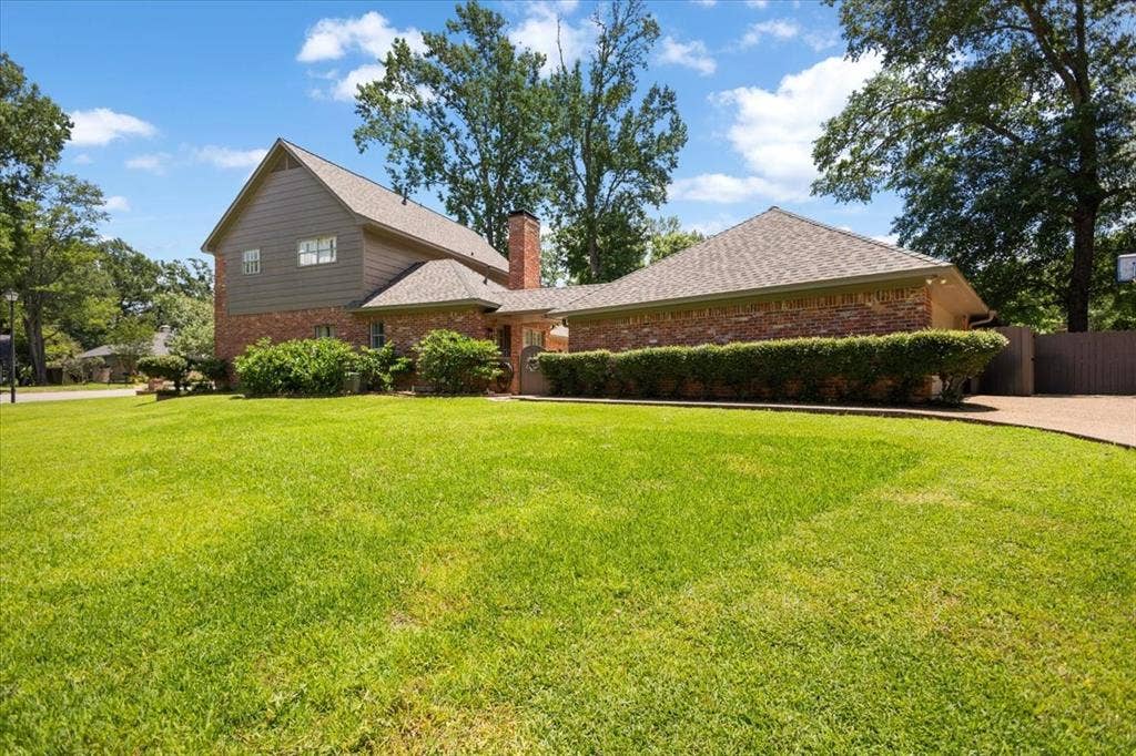 5911 Foxcroft Road, Tyler, TX 75703 5911 Foxcroft Road, Tyler, TX 75703
