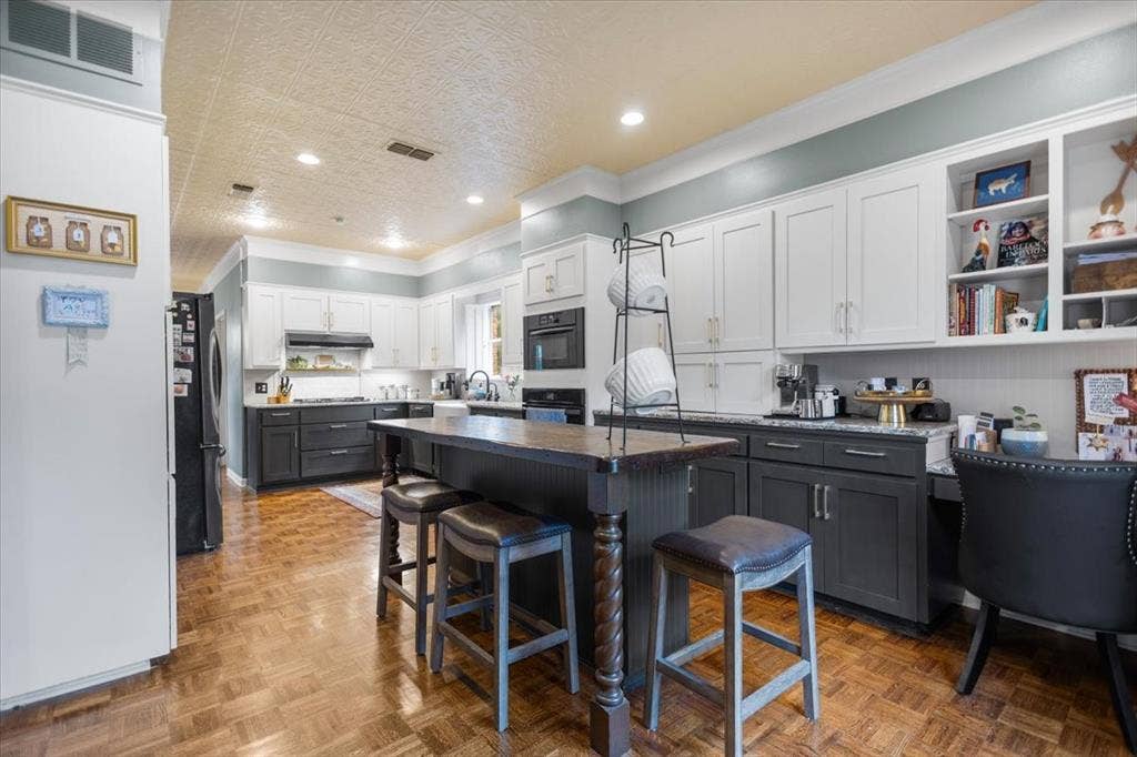 5911 Foxcroft Road, Tyler, TX 75703 5911 Foxcroft Road, Tyler, TX 75703