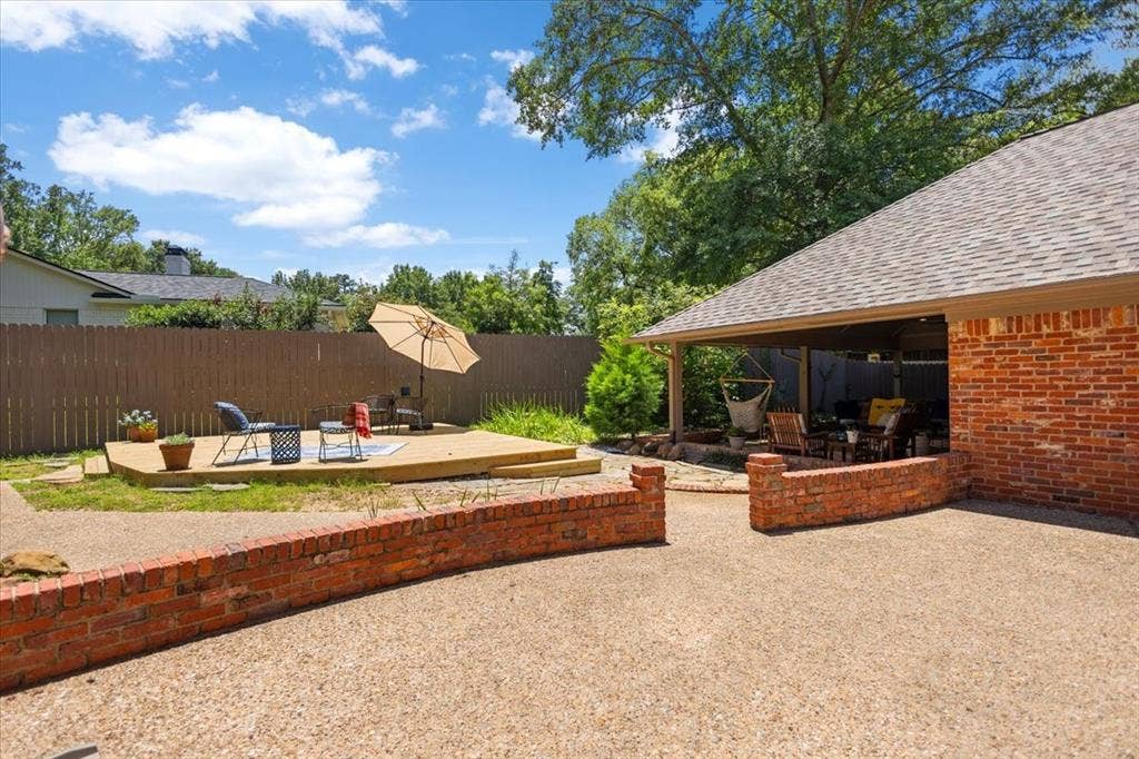5911 Foxcroft Road, Tyler, TX 75703 5911 Foxcroft Road, Tyler, TX 75703