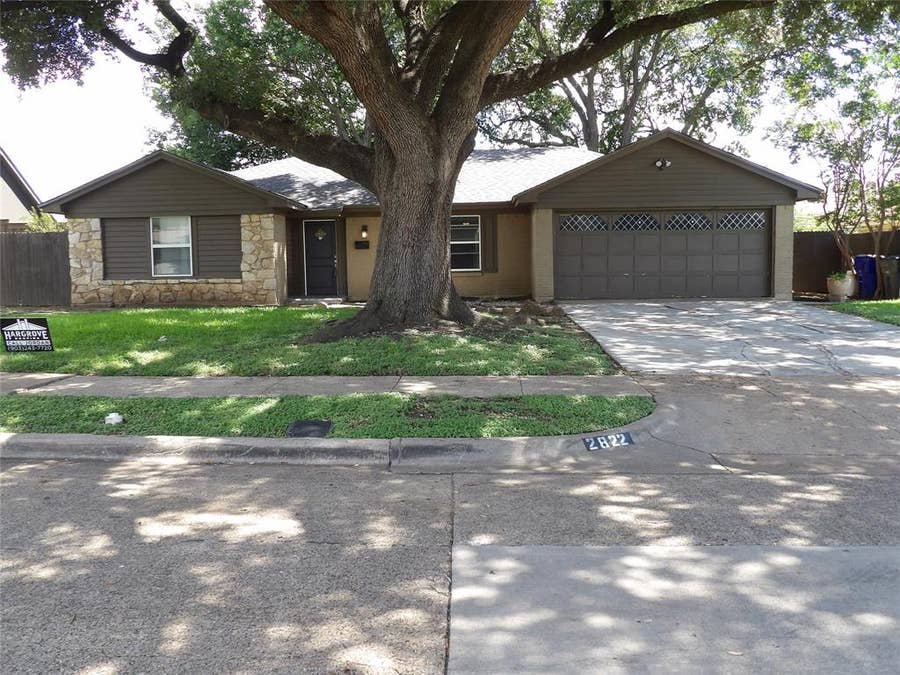 Property photo for 2822 Sunny Hill Lane, Farmers Branch, TX