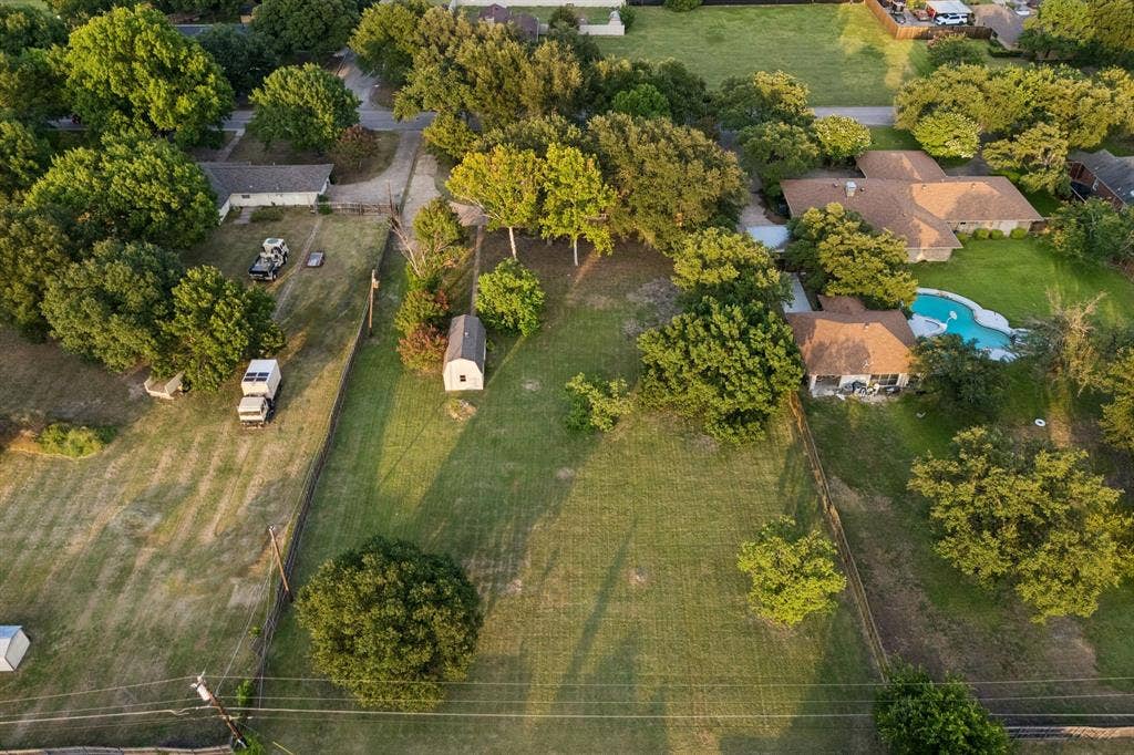 1011 Villa Siete, Mesquite, TX 75181 Over one acre lot!