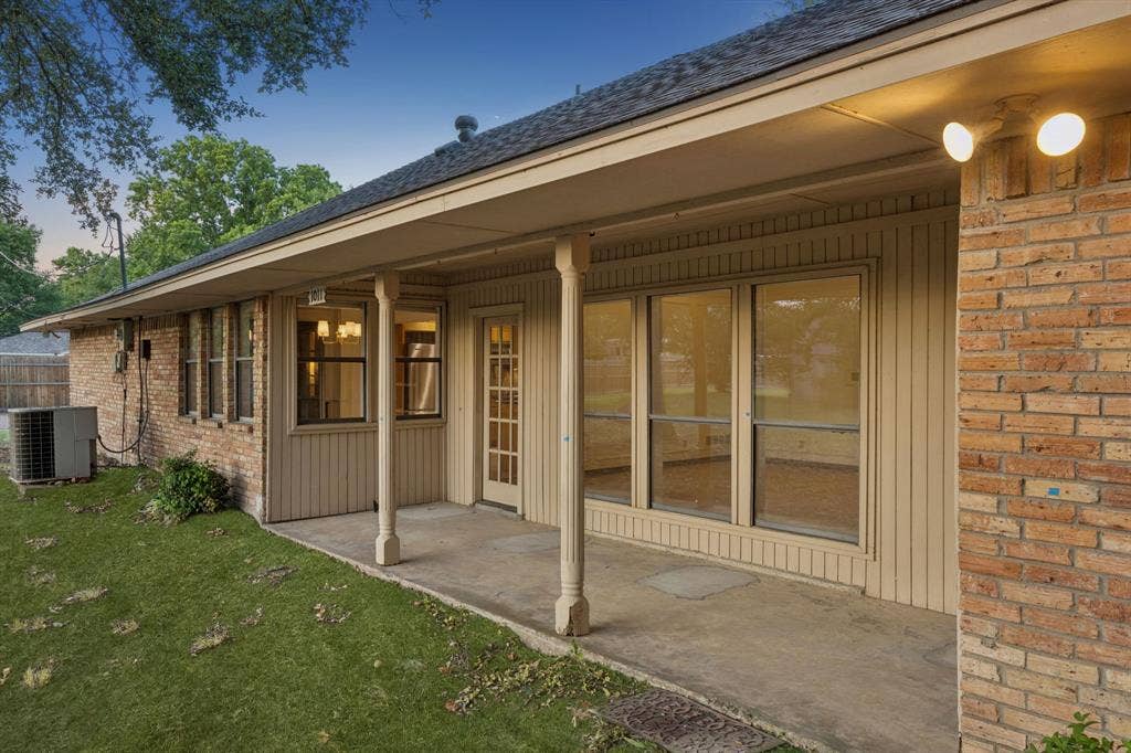 1011 Villa Siete, Mesquite, TX 75181 1011 Villa Siete, Mesquite, TX 75181