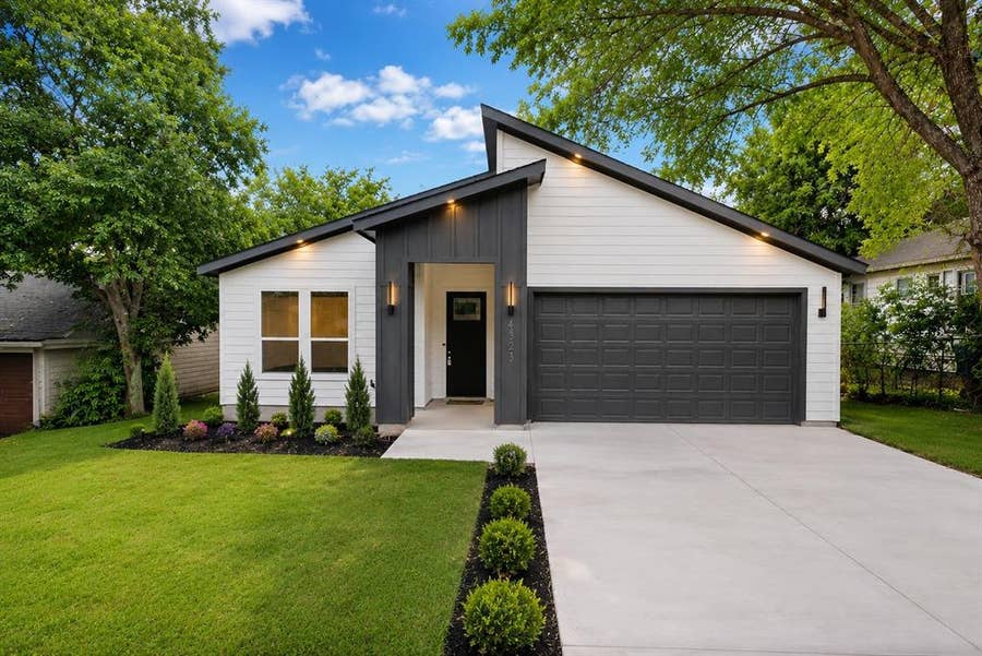 Property photo for 4523 S Ewing Avenue, Dallas, TX