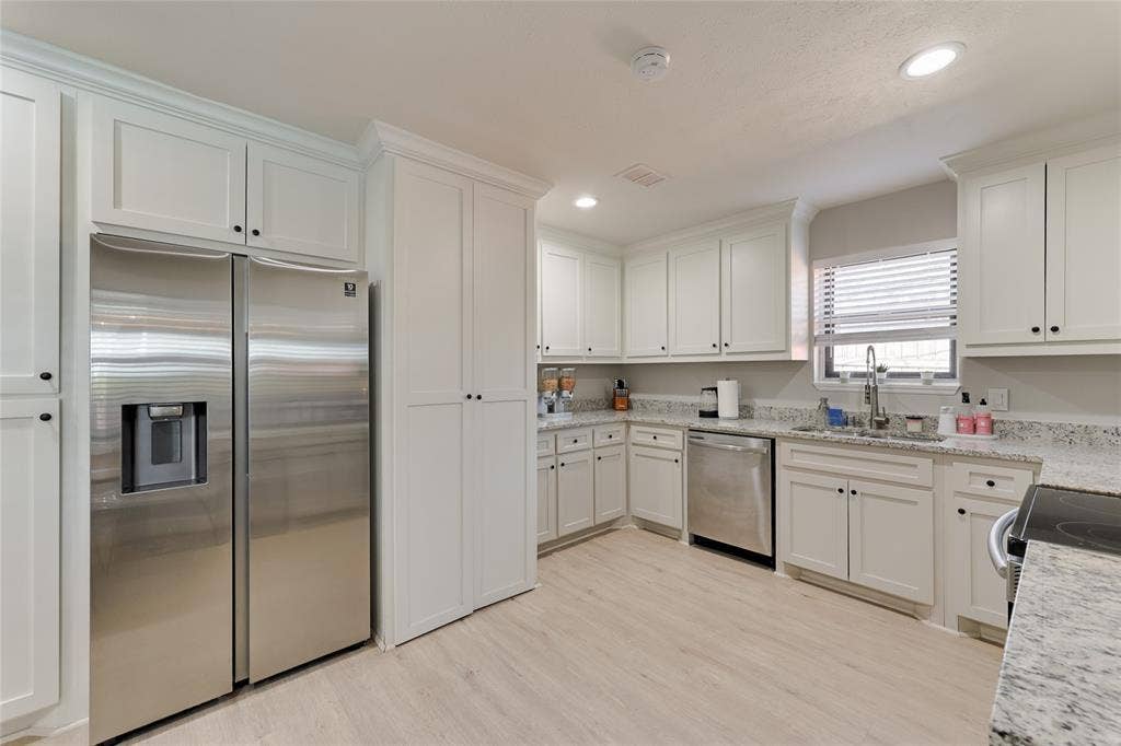804 Ridgefield Drive, Plano, TX 75075 804 Ridgefield Drive, Plano, TX 75075