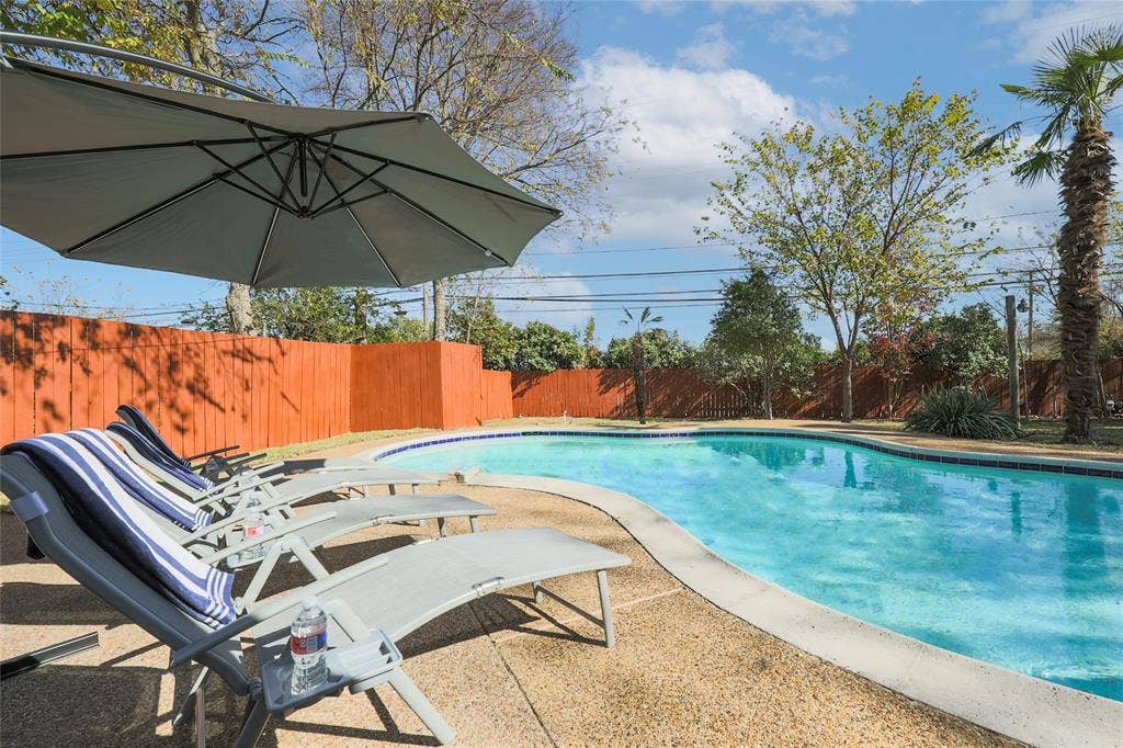 804 Ridgefield Drive, Plano, TX 75075 804 Ridgefield Drive, Plano, TX 75075