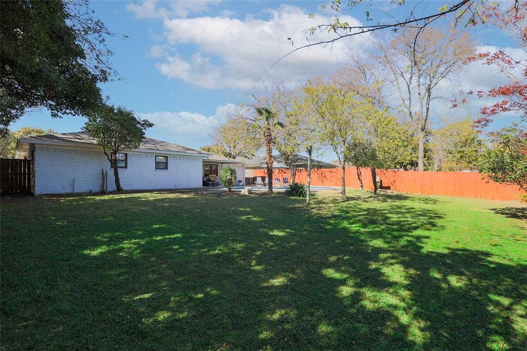 804 Ridgefield Drive, Plano, TX 75075 804 Ridgefield Drive, Plano, TX 75075