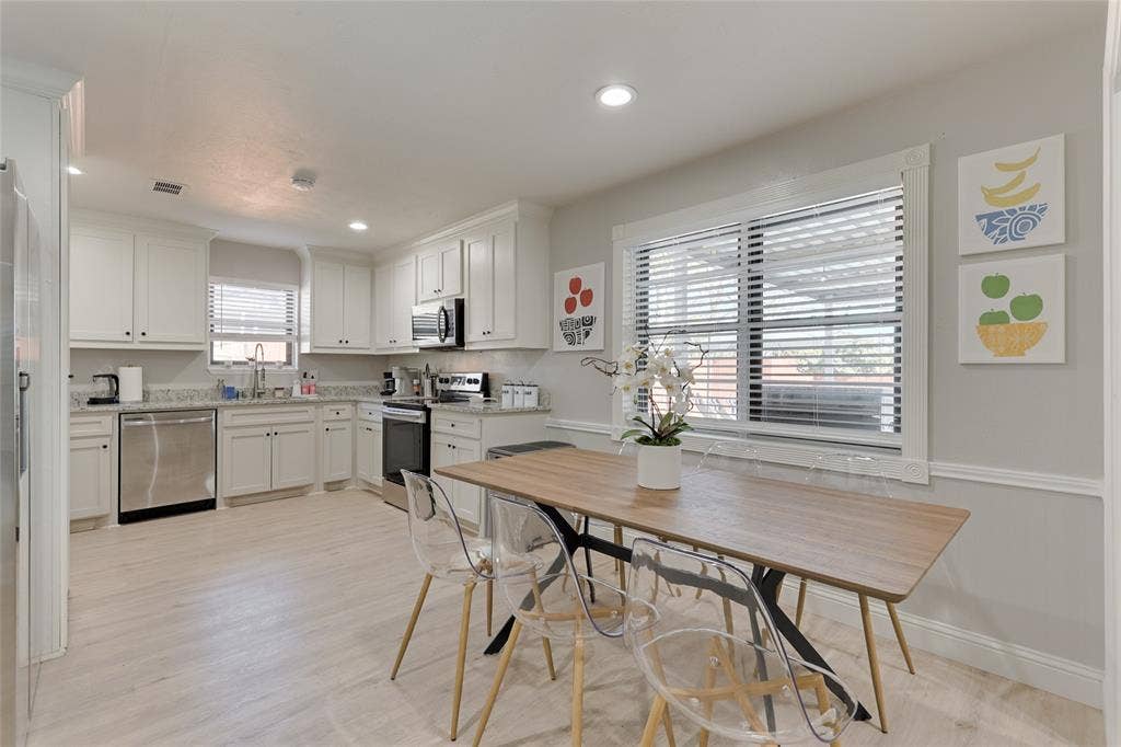 804 Ridgefield Drive, Plano, TX 75075 804 Ridgefield Drive, Plano, TX 75075