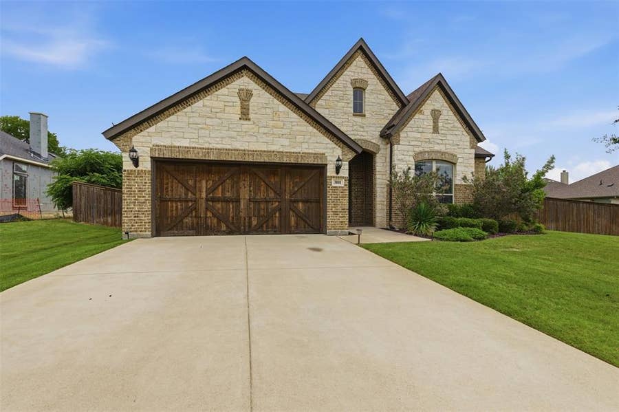 Property photo for 3801 Grove Valley Road, Midlothian, TX