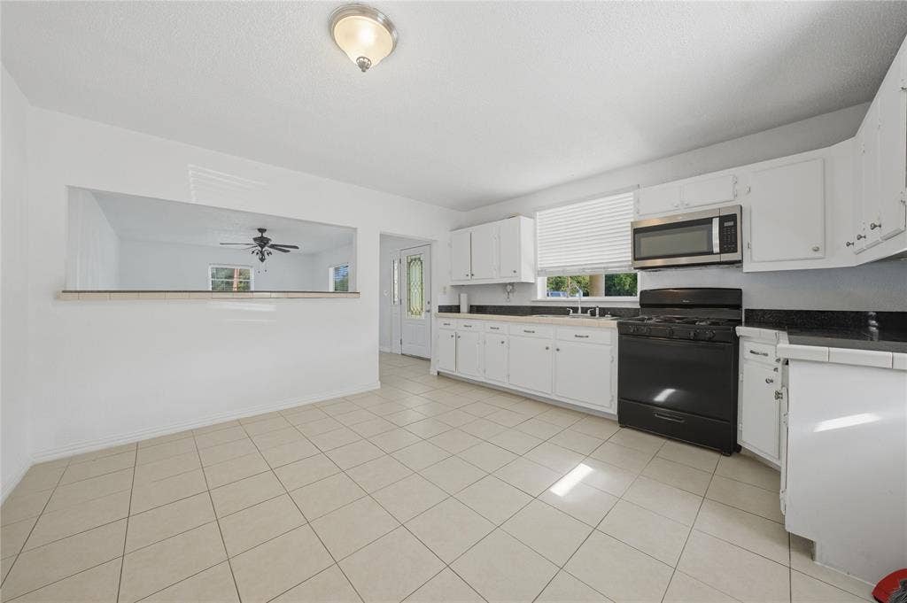 28008 W Oak Ridge Road, Kemp, TX 75143 28008 W Oak Ridge Road, Kemp, TX 75143