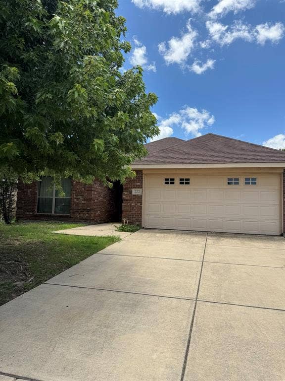 Property photo for 222 Range Road, Waxahachie, TX