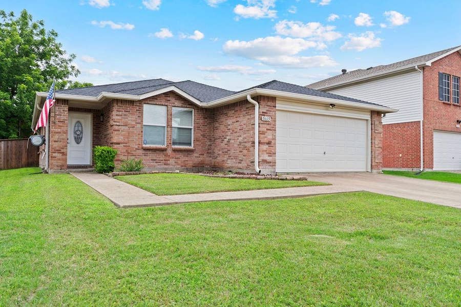 Property photo for 5405 Mountain Pointe Drive, Mckinney, TX