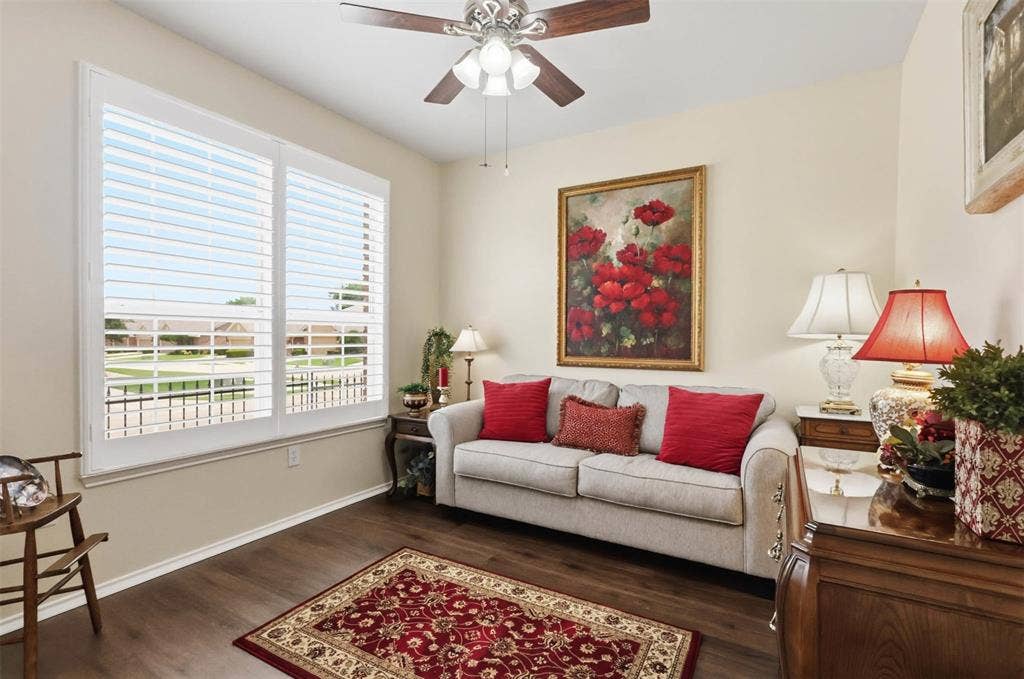 9825 Spire Lane, Plano, TX 75025 9825 Spire Lane, Plano, TX 75025