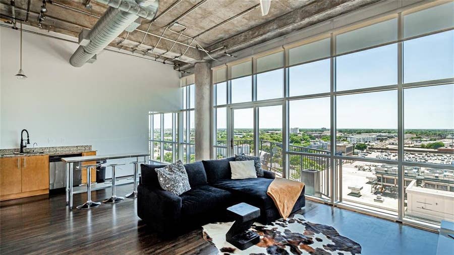 Property photo for 1001 Belleview Street, #1002, Dallas, TX