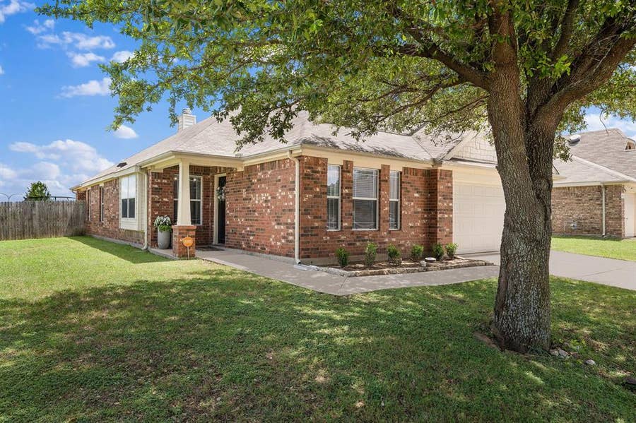 Property photo for 14152 Rodeo Daze Drive, Fort Worth, TX