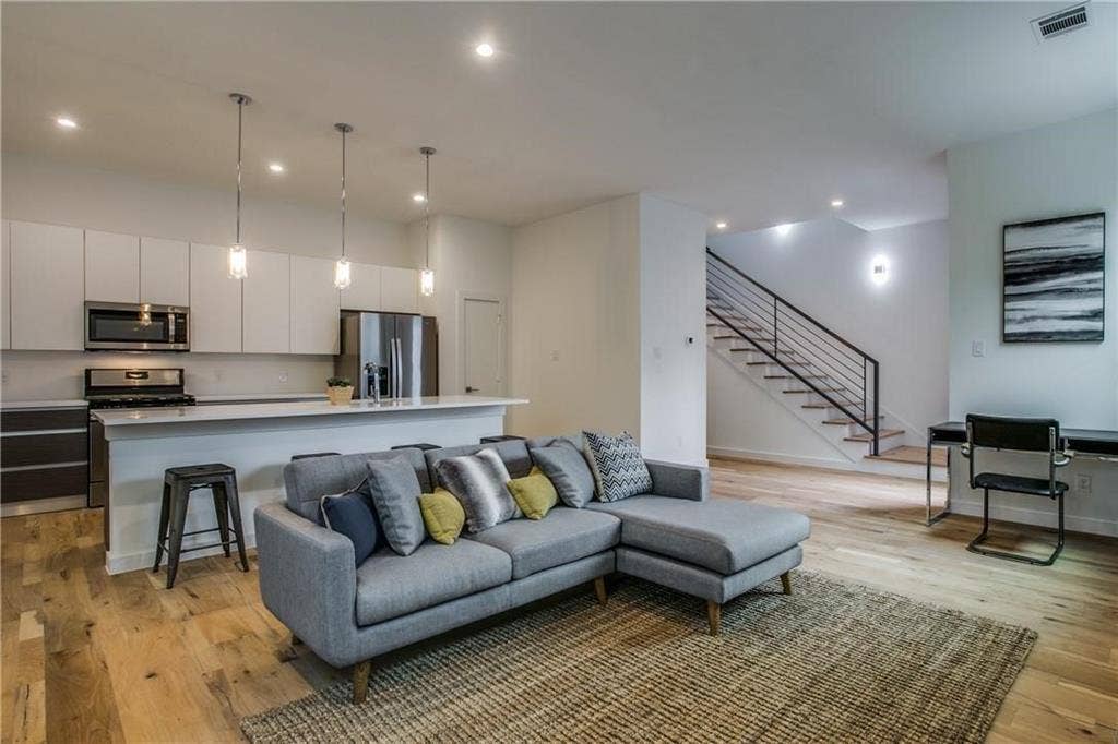 2627 Kimsey Drive, #102, Dallas, TX 75235 2627 Kimsey Drive, #102, Dallas, TX 75235