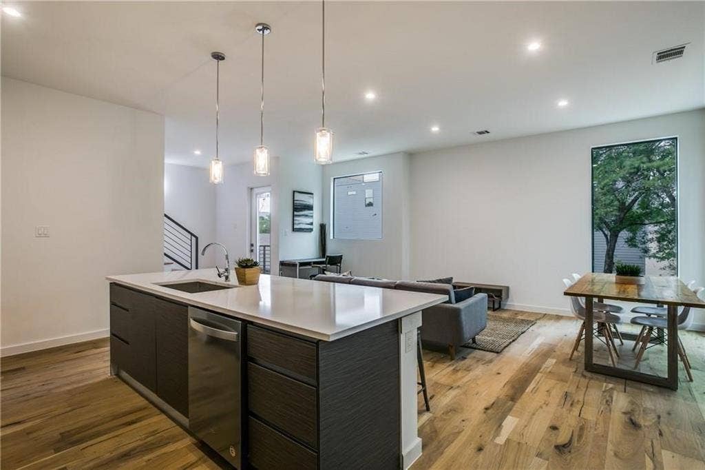 2627 Kimsey Drive, #102, Dallas, TX 75235 2627 Kimsey Drive, #102, Dallas, TX 75235