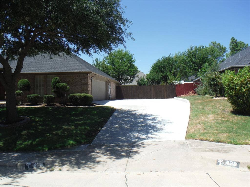 428 Shelby Drive, Burleson, TX 76028 Double wide drive with room for an RV.