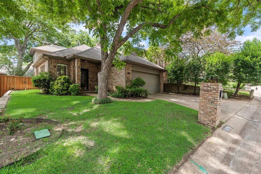 Property photo for 2314 Club Oaks Court, McKinney, TX