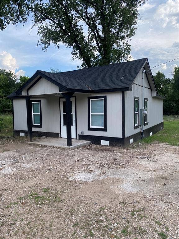 Property photo for 324 Hogan Lane, Bellmead, TX