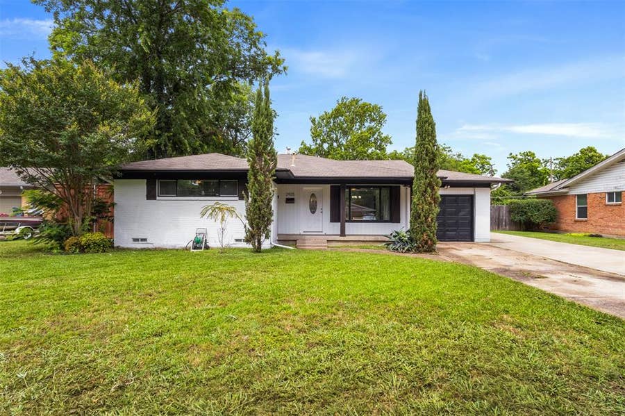 Property photo for 2925 Old Orchard Road, Garland, TX