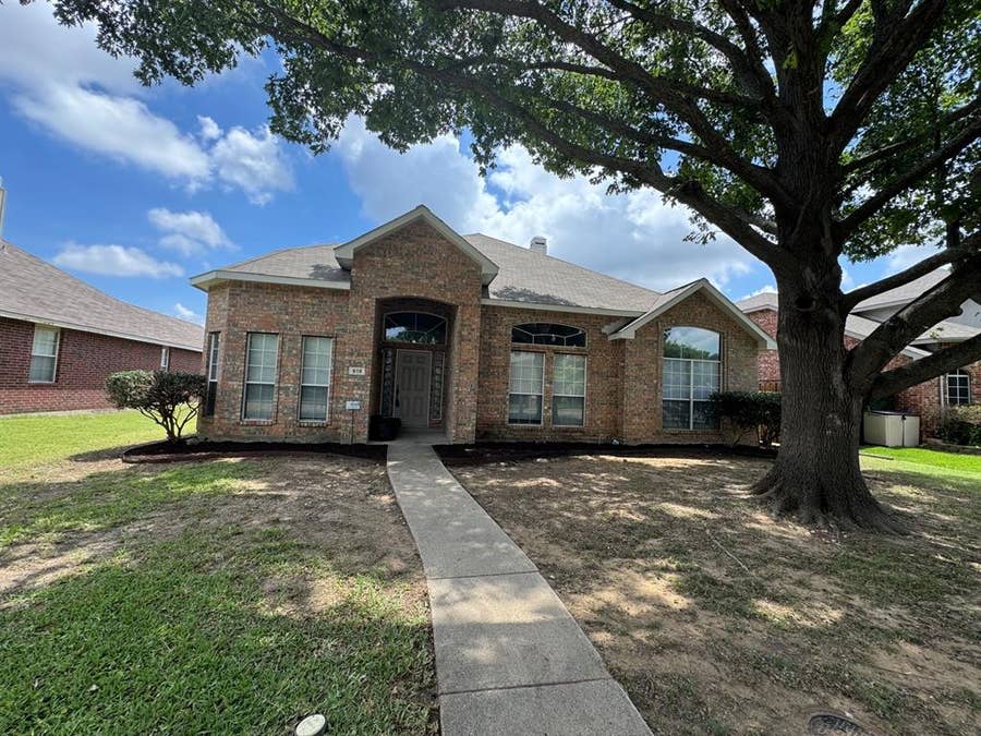 Property photo for 918 Morningside Lane, Allen, TX
