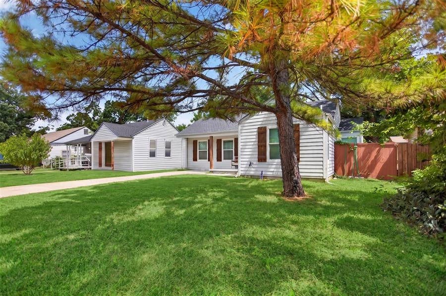 Property photo for 1618 Willow Street, Grand Prairie, TX