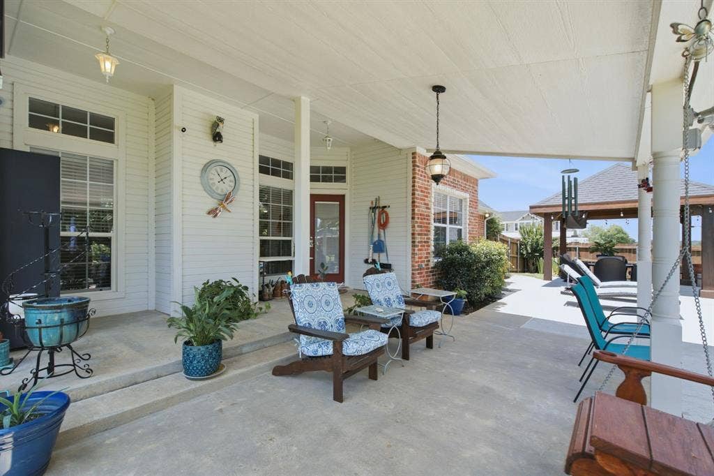 550 Christenberry Road, Springtown, TX 76082 550 Christenberry Road, Springtown, TX 76082