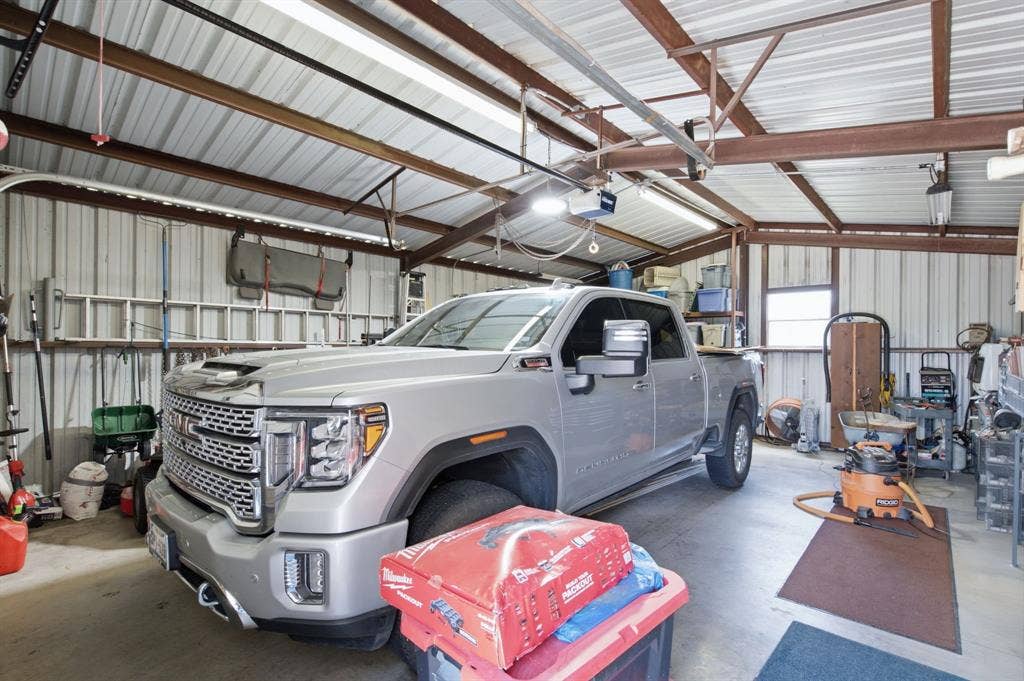 550 Christenberry Road, Springtown, TX 76082 550 Christenberry Road, Springtown, TX 76082