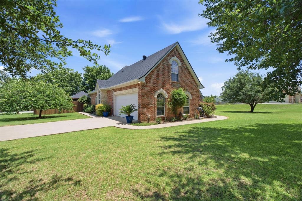 550 Christenberry Road, Springtown, TX 76082 550 Christenberry Road, Springtown, TX 76082