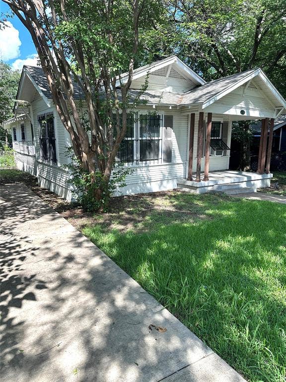 Property photo for 2842 Harlandale Avenue, Dallas, TX