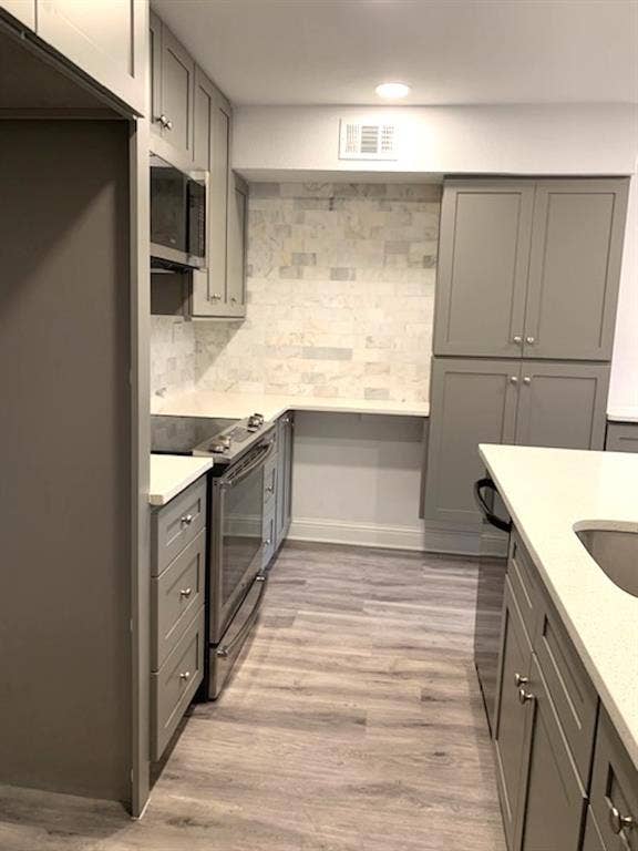 16301 Ledgemont Lane, #101, Addison, TX 75001 Welcome to Unit #101 at the Valley of Bent Tree Condos.