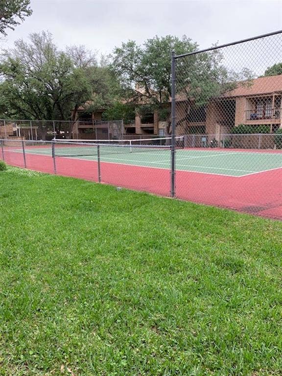 16301 Ledgemont Lane, #101, Addison, TX 75001 Tennis court