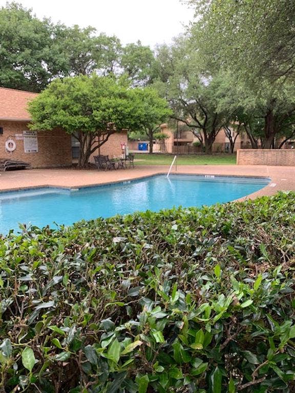 16301 Ledgemont Lane, #101, Addison, TX 75001 Lazy river pool