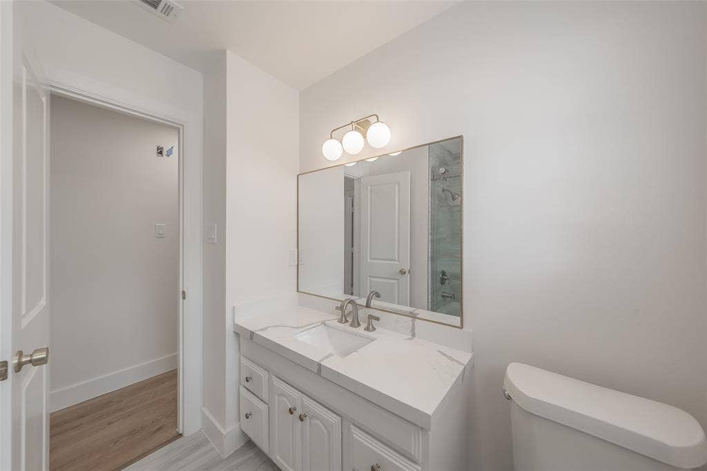 6532 Moonglow Lane, Watauga, TX 76148 6532 Moonglow Lane, Watauga, TX 76148