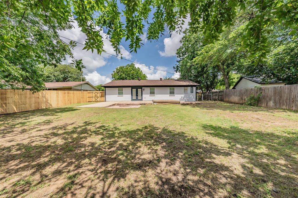 6532 Moonglow Lane, Watauga, TX 76148 6532 Moonglow Lane, Watauga, TX 76148