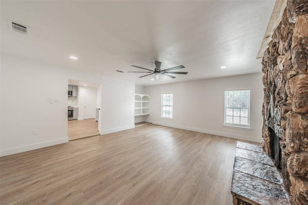 6532 Moonglow Lane, Watauga, TX 76148 6532 Moonglow Lane, Watauga, TX 76148