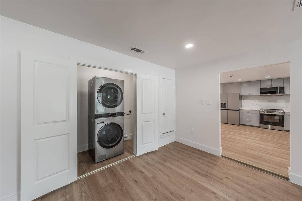 6532 Moonglow Lane, Watauga, TX 76148 6532 Moonglow Lane, Watauga, TX 76148