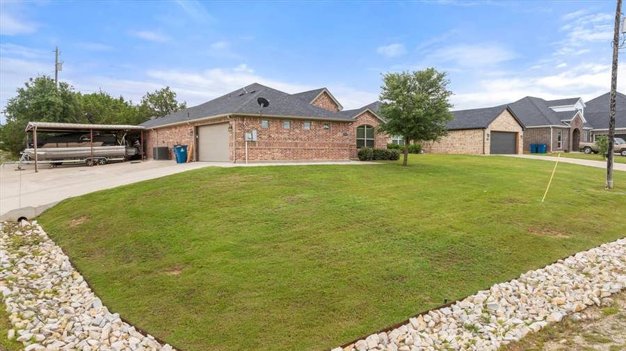 Property photo for 2507 Santiago Drive, Granbury, TX