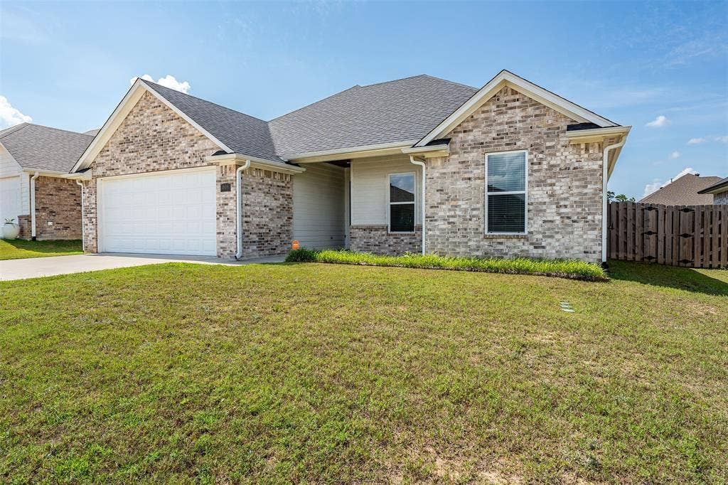 1806 Forestdale, Whitehouse, TX 75791 1806 Forestdale, Whitehouse, TX 75791