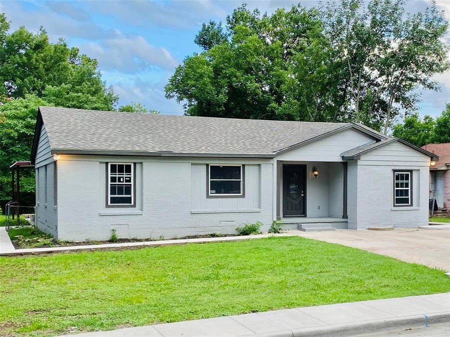 Property photo for 1574 Madrid Street, Dallas, TX